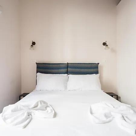 Apartment I Tre Santi By Dimorra Neapel